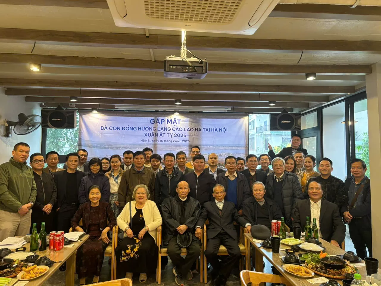 Bà con làng Cao Lao Hạ ở Hà Nội gặp mặt đầu xuân Ất Tỵ 2025