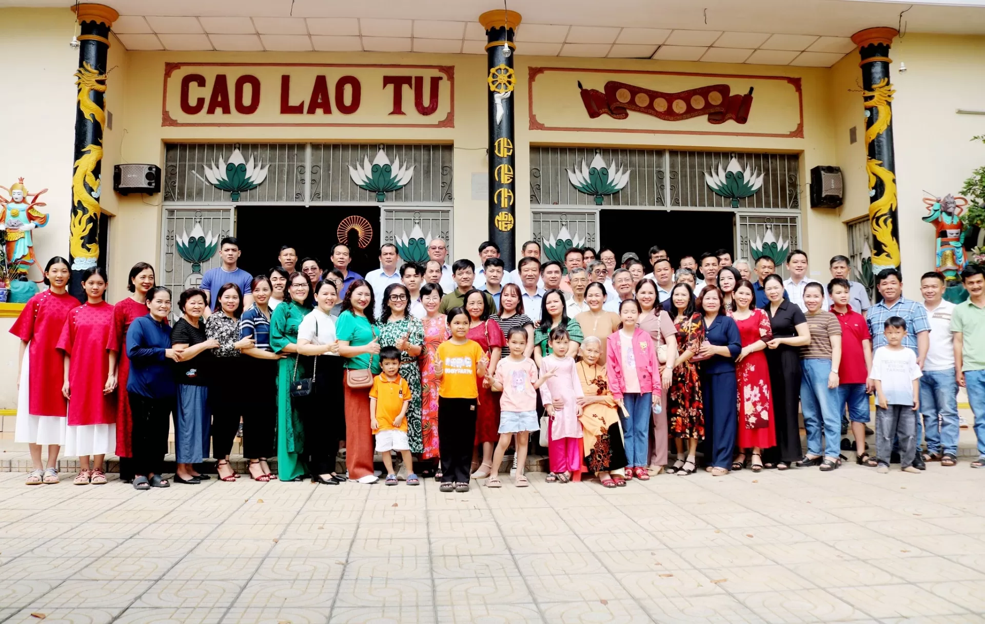 Bà con làng Cao Lao Hạ ở Tp. Hồ Chí Minh và vùng lân cận gặp mặt xuân Ất Tỵ 2025