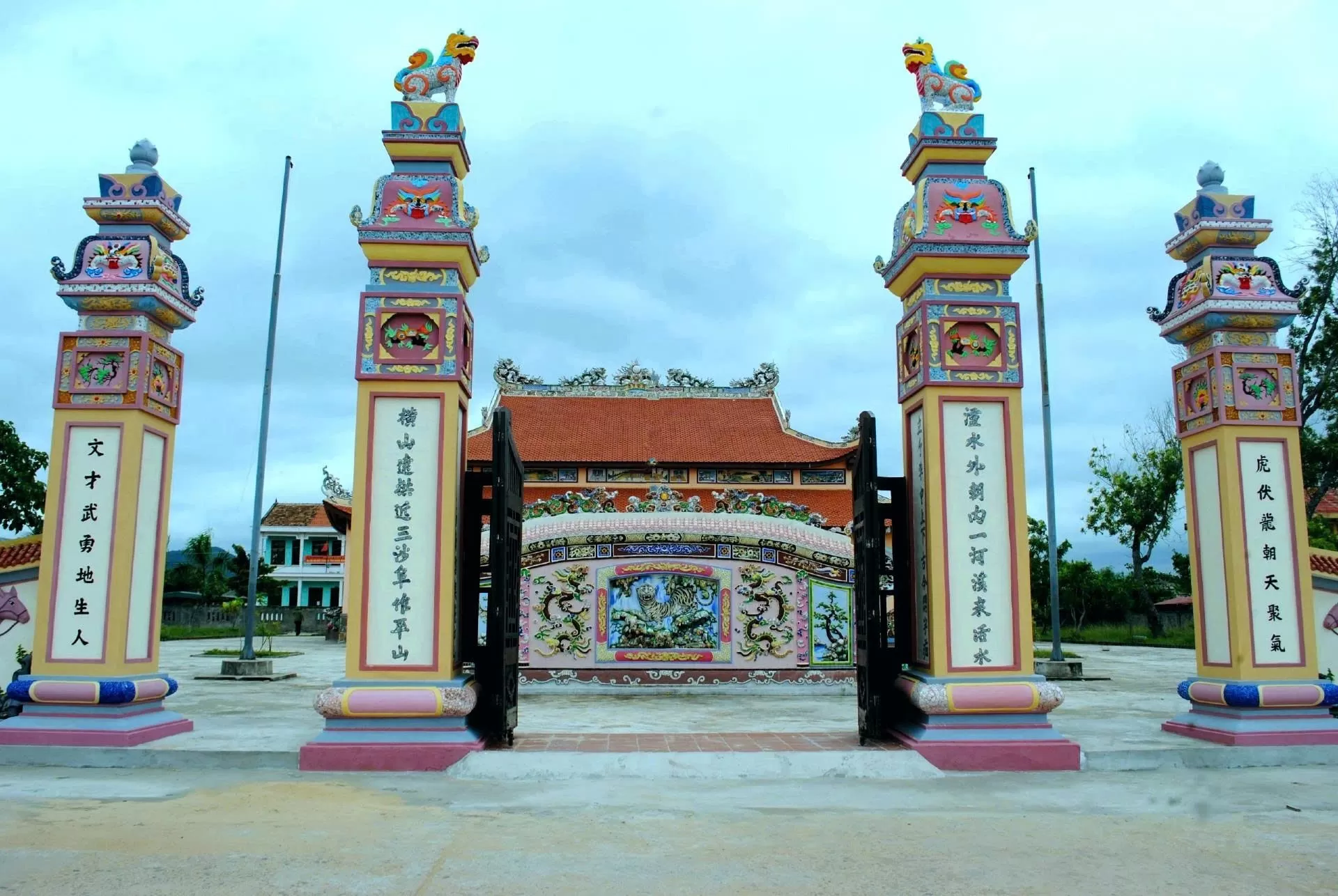 Đình làng Cao Lao Hạ