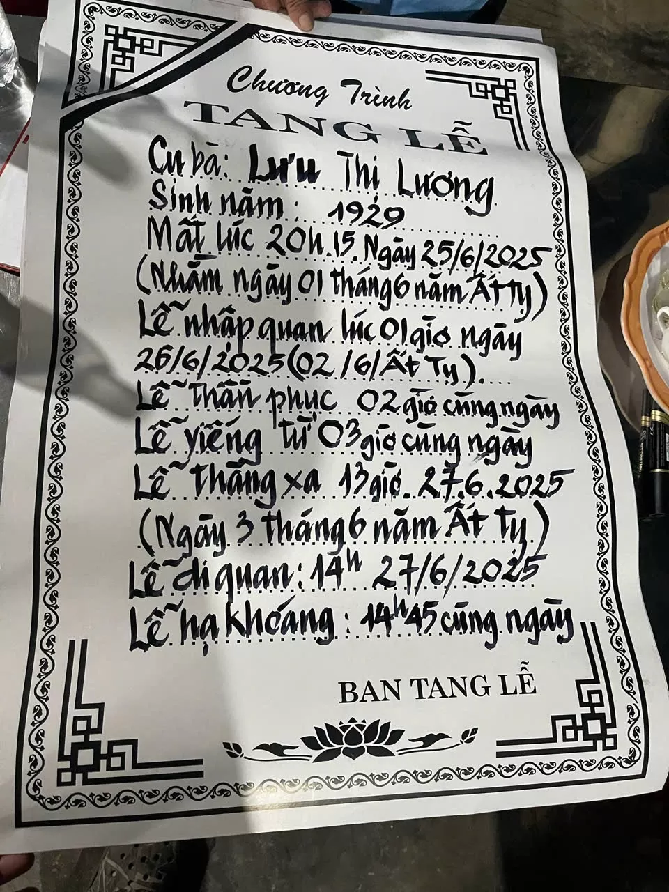 Thông báo tin buồn