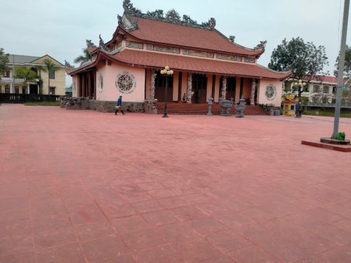 Hoàn thành lát gạch sân Đình làng Cao Lao Hạ